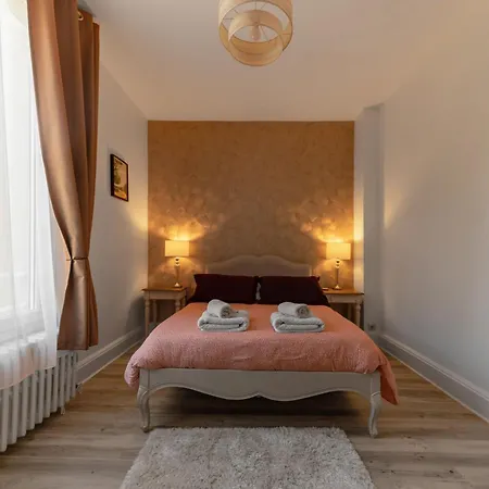 Ferienhaus Maison Petillat - Calme En Plein Centre - 2 80m2, Wifi