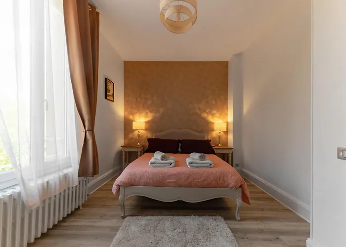 Dom wakacyjny Maison Petillat - Calme En Plein Centre - 2 80m2, Wifi