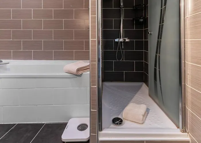 Maison Petillat - Calme En Plein Centre - 2 80m2, Wifi *